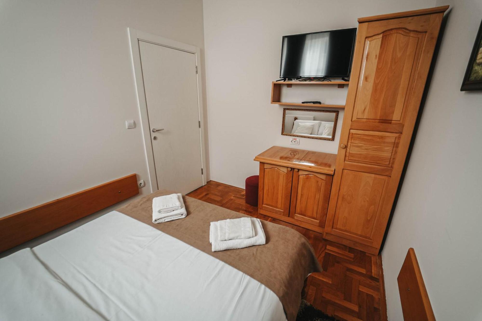 B&B Passage Sremska Mitrovica Zewnętrze zdjęcie